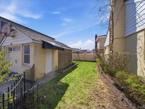 146 Caroline Avenue, Garden City South NY 11530