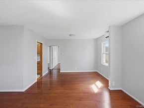 146 Caroline Avenue, Garden City South NY 11530
