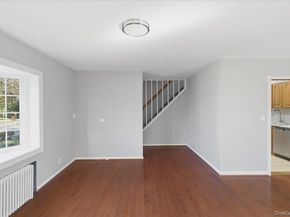 146 Caroline Avenue, Garden City South NY 11530