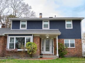 8 Chauncey Lane, Coram NY 11727