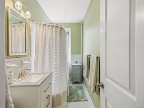 472 Gramatan Avenue Bldg 4 Unit 2U, Fleetwood NY 10552