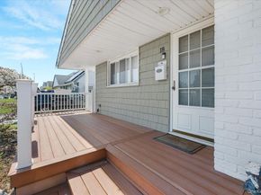 18 Seitz Drive, Bethpage NY 11714