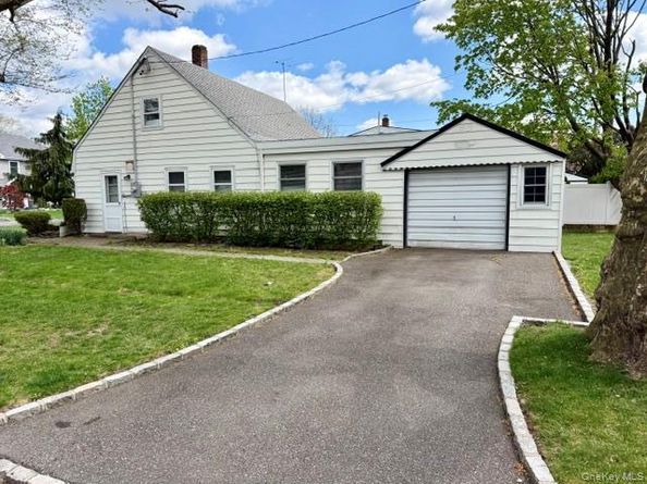 256 Curtis Avenue, Carle Place NY 11514