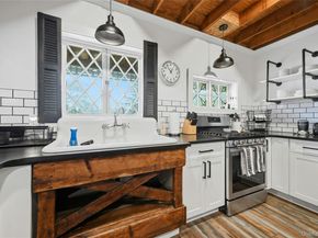 12 Herricks Lane, Jamesport NY 11901