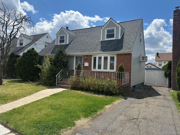 151-26 20th Avenue, Whitestone NY 11357