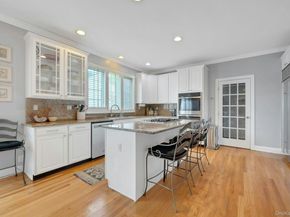 34 Eagle Court, White Plains NY 10605