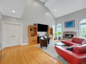 34 Eagle Court, White Plains NY 10605