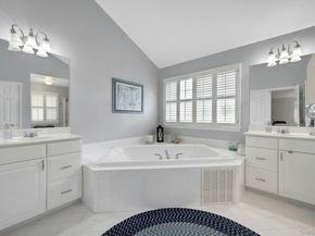 34 Eagle Court, White Plains NY 10605