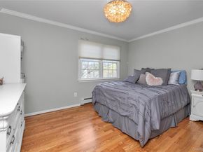 23 Grove Street, Cold Spring Harbor NY 11724