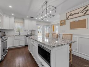 23 Grove Street, Cold Spring Harbor NY 11724