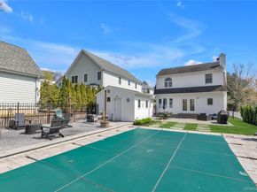 23 Grove Street, Cold Spring Harbor NY 11724