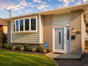 36 Elton Street, Westbury NY 11590