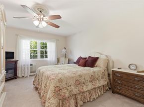 10 Harbour Lane 4B, Oyster Bay NY 11771