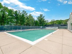 24002 Oak Park Drive 18C, Little Neck NY 11362