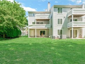 24002 Oak Park Drive 18C, Little Neck NY 11362