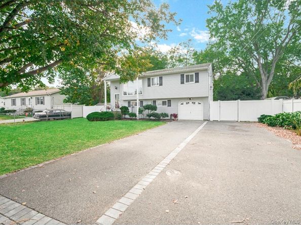 26 Amityville Streets, Islip Terrace NY 11752
