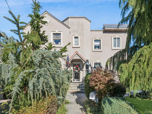315 wynsum Avenue, Merrick NY 11566