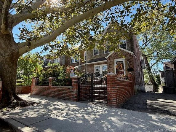 6414 83rd Place, Middle Village NY 11379
