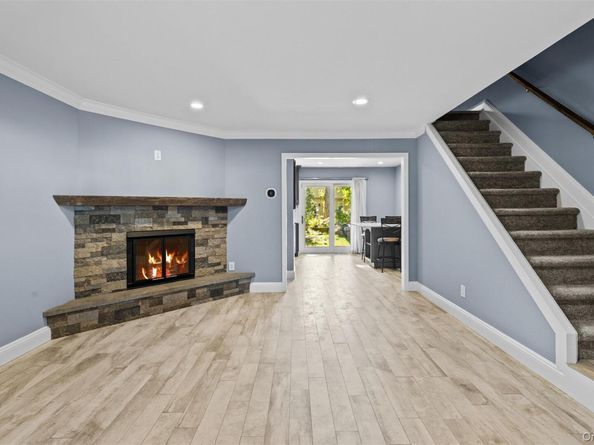 14 Taylor Commons 14, Yaphank NY 11980