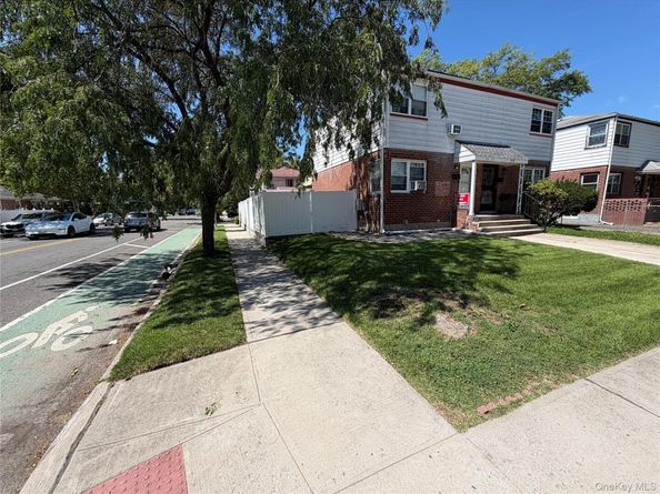 5052 Francis Lewis Blvd, Oakland Gardens NY 11364
