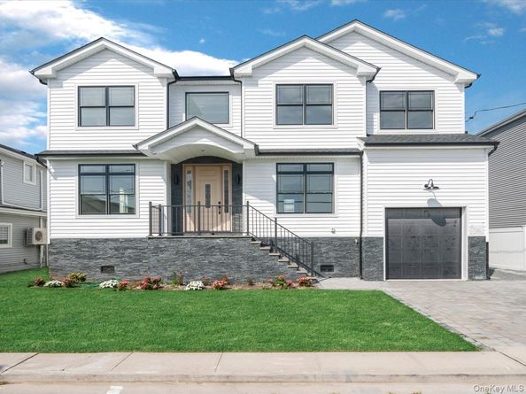 2849 Alder Road, Bellmore NY 11710