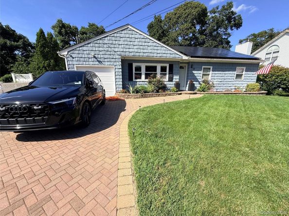 35 Ranch Drive, Shirley NY 11967