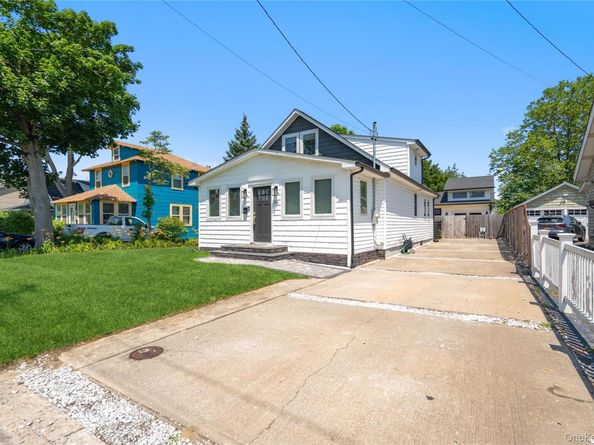 55 Cleveland Street, Patchogue NY 11772