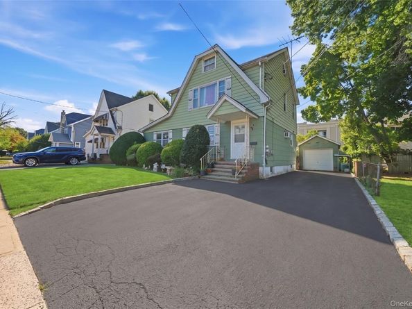506 Whittier Street, Westbury NY 11590
