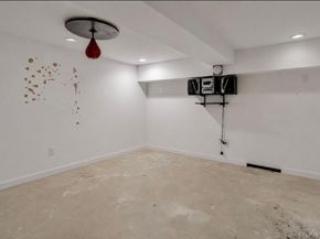 170 W 9th Street, Deer Park NY 11729