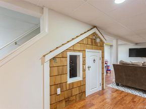 6 Newkirk Avenue, East Rockaway NY 11518