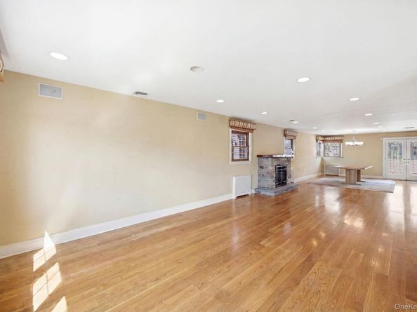 98-19 160th Avenue, Howard Beach NY 11414