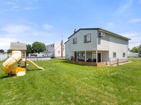 14 Plain Street, Lindenhurst NY 11757