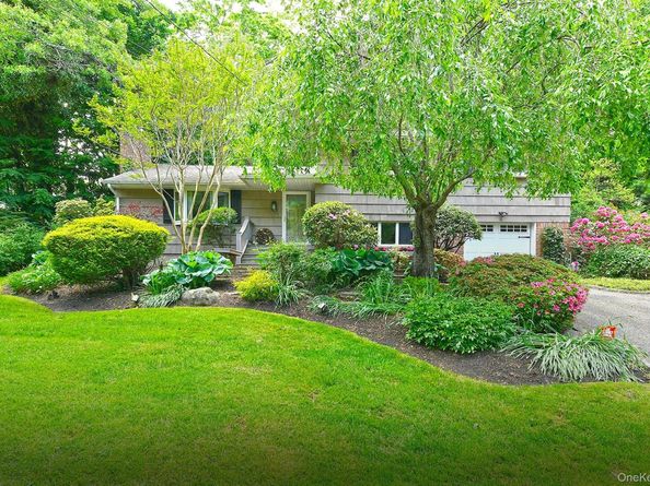 44 Wyoming Drive, Huntington Station NY 11746
