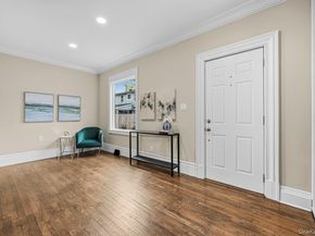 10 Harby Drive, Huntington NY 11743