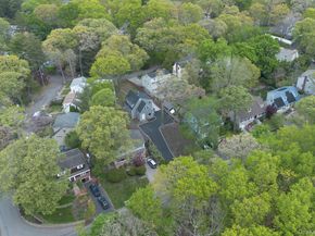 10 Harby Drive, Huntington NY 11743