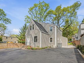 10 Harby Drive, Huntington NY 11743