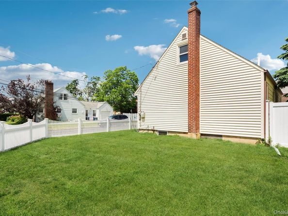 2877 Calvin Road, Oceanside NY 11572