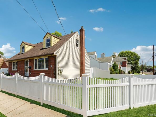 2877 Calvin Road, Oceanside NY 11572