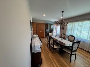 98 W 8th Street, Deer Park NY 11729