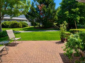 562 Bardini Drive, Melville NY 11747