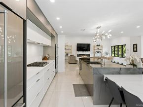 821 Longview Avenue, North Woodmere NY 11581