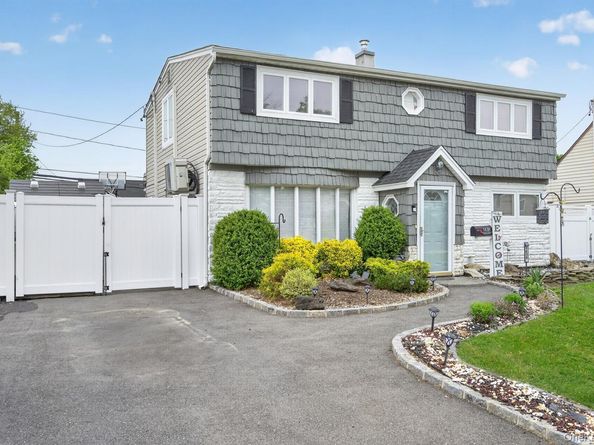 1438 Harding Street, North Bellmore NY 11710