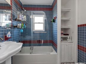 10414 212th Street, Queens Village NY 11429