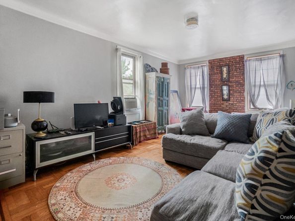 41-12 41st ST 41st Street 6J, Sunnyside NY 11104