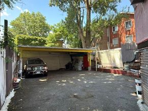 3935 Barnes Avenue, Bronx NY 10466