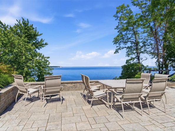 54 Westview Road, Northport NY 11768