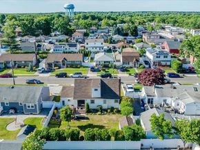 206 N Iowa Avenue, Massapequa NY 11758