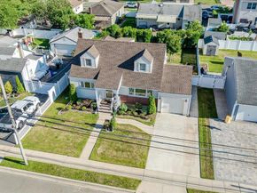 206 N Iowa Avenue, Massapequa NY 11758