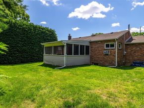 183 N Oak Street, Massapequa NY 11758