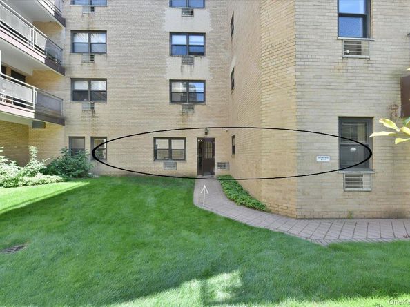 40 STONER Avenue 01, Great Neck NY 11021